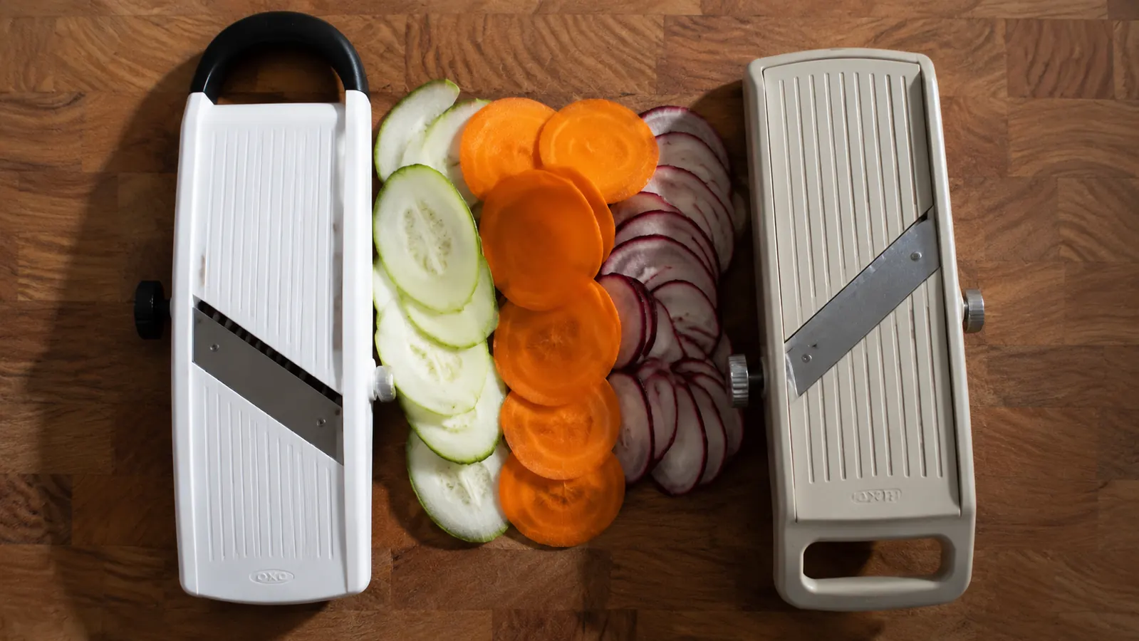 Mueller Mandoline vs OXO Handheld Slicer: Which Is Right for You?